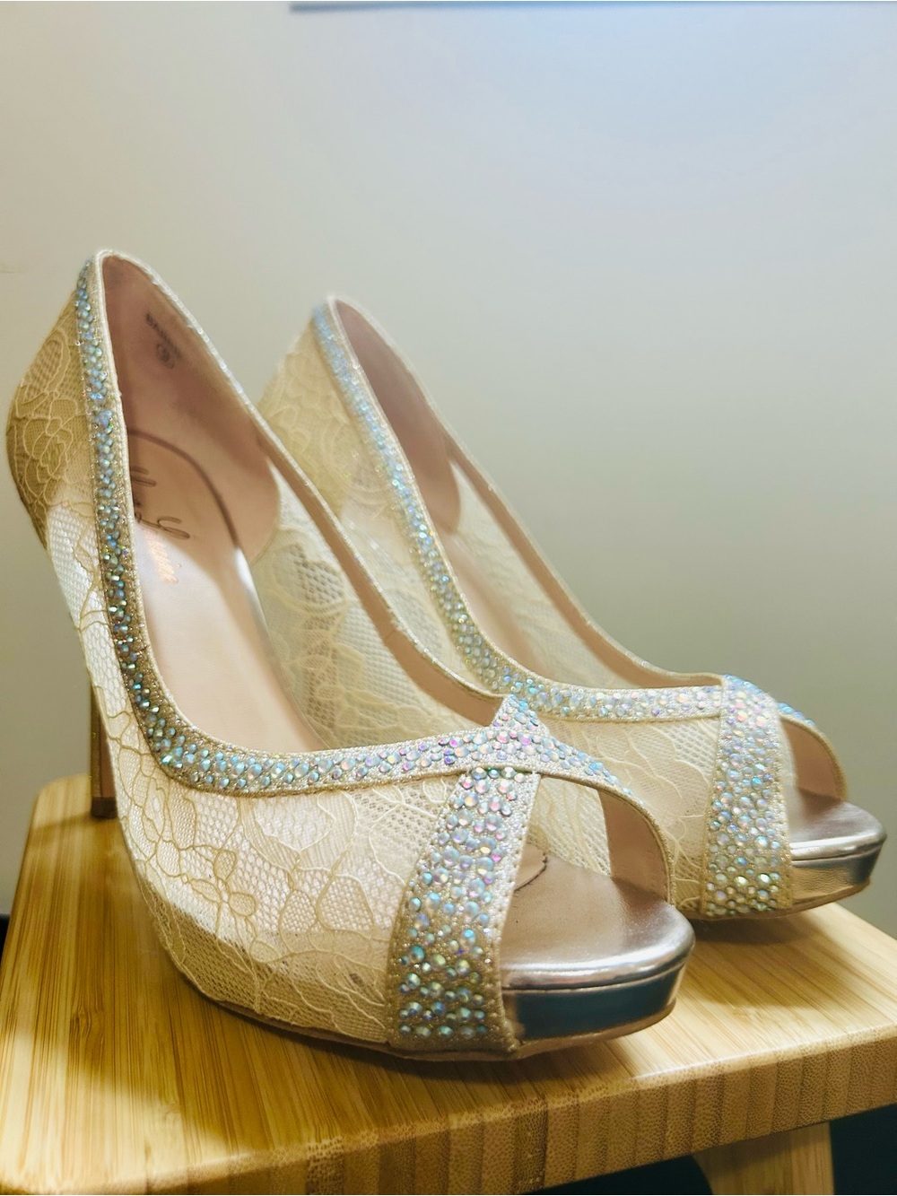 Lauren Lorraine Barrie Lace Rhinestone Peep Toe Platform Pump Nude 9